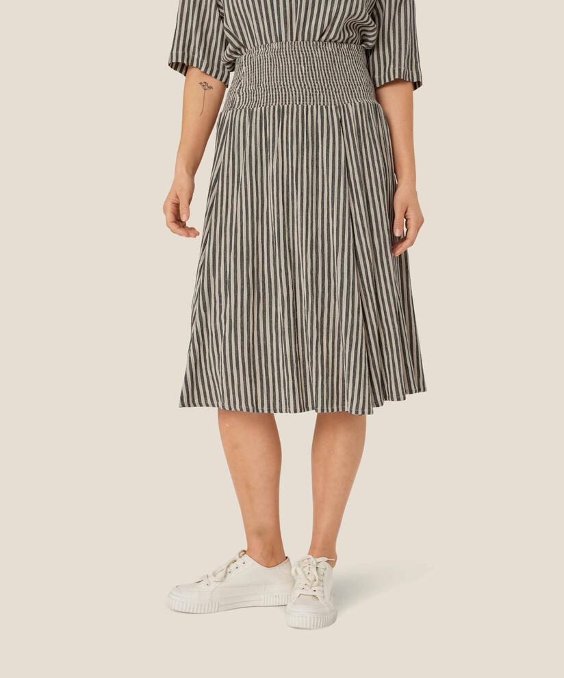 Sondra Kjol, Black