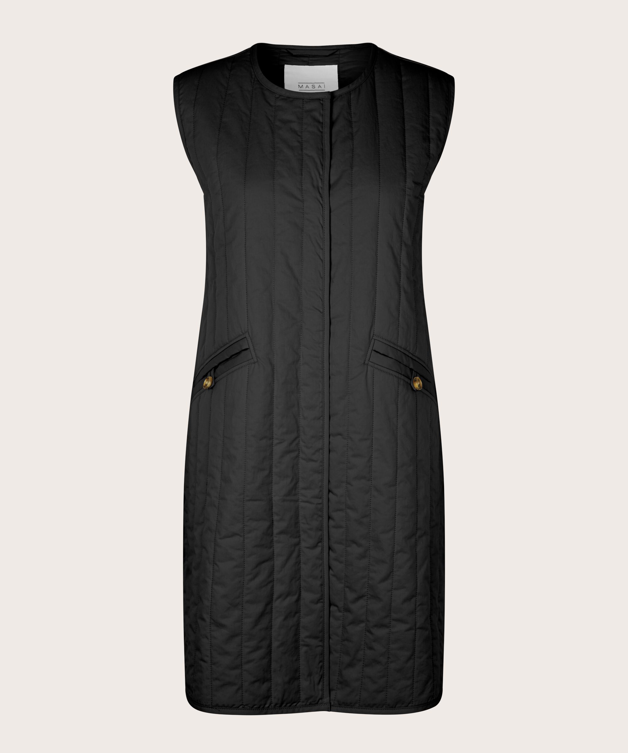Tegan Väst, Black