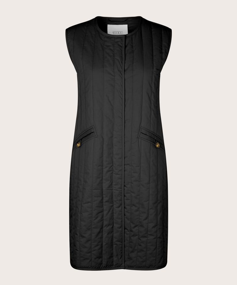 Tegan Väst, Black