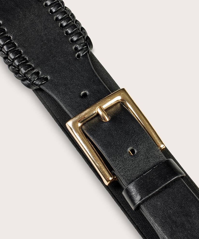 Rakena Bälte, Black