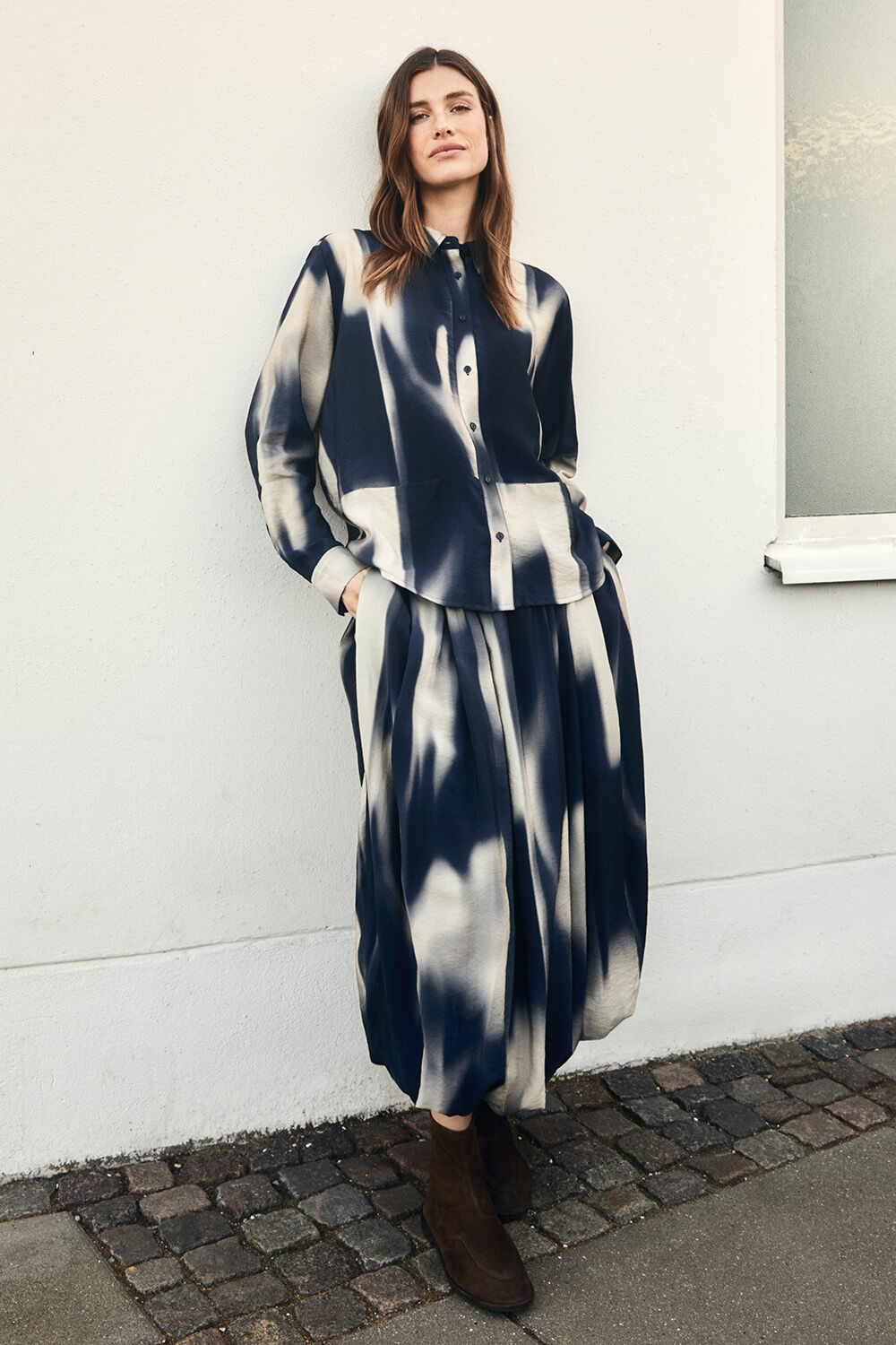Inanne Skjorta - Navy Blazer, Saraid Kjol - Navy Blazer