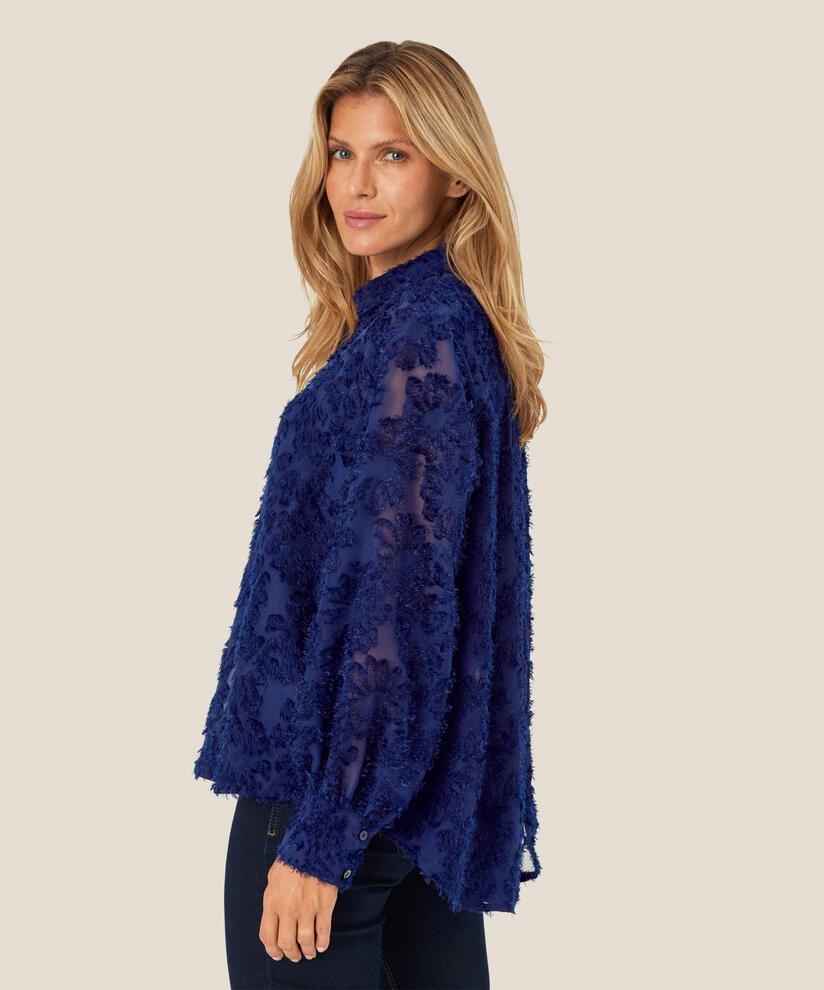 Ingrida Skjorta, Medieval blue