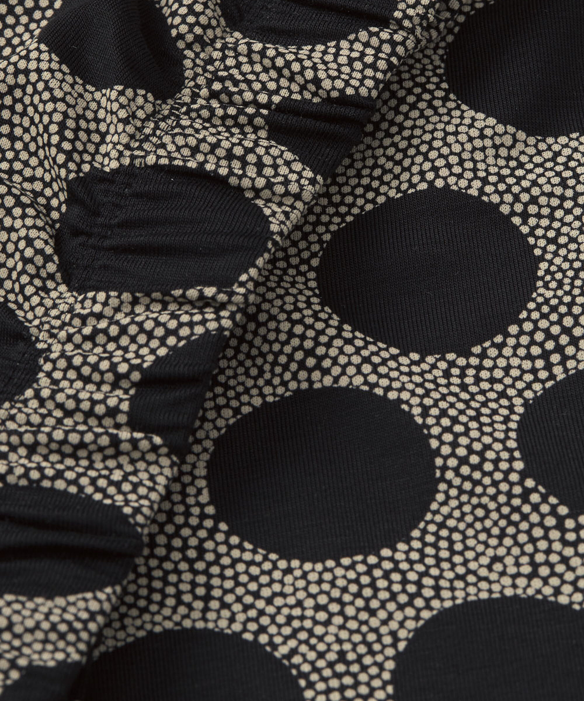 DELIA TOPP, Black