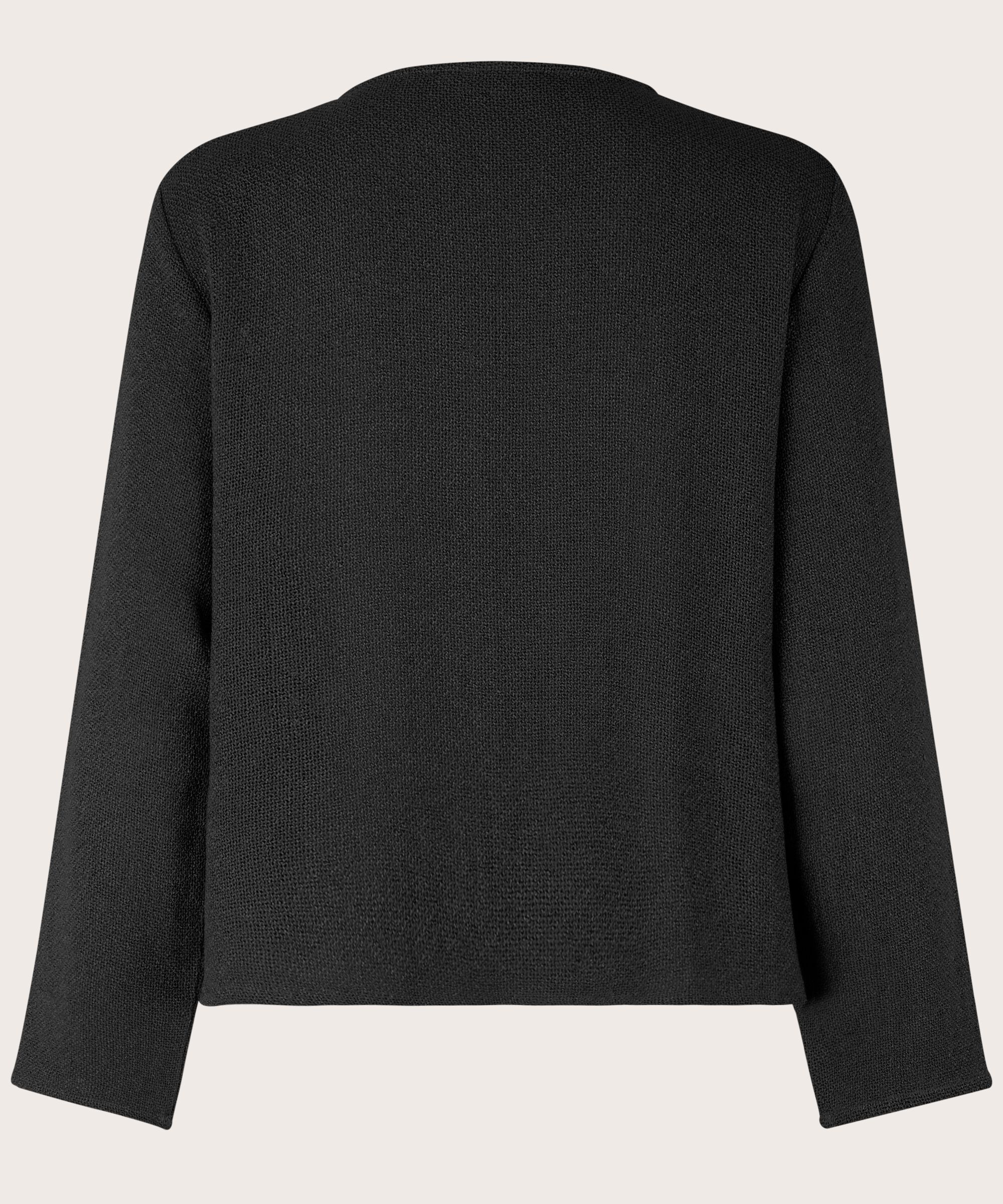 Julitta Jacka, Black