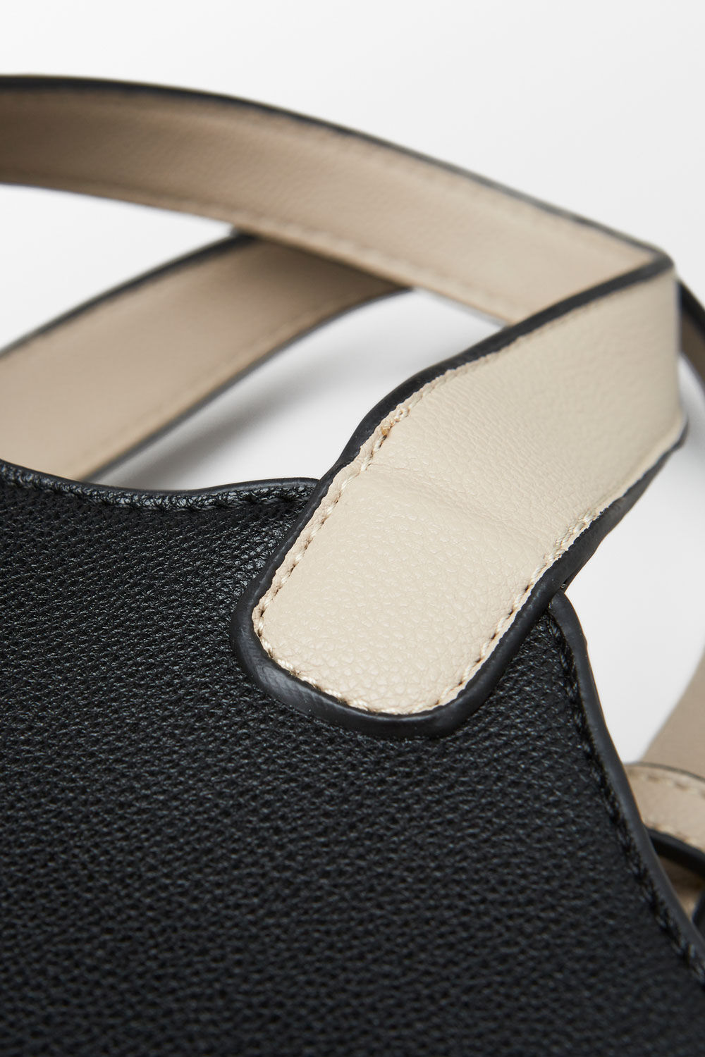 RORY V&Auml;SKA, Black