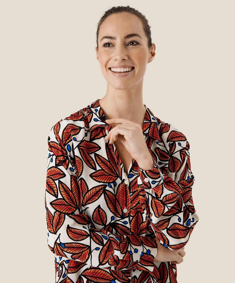 Isela Skjorta, Whitecap