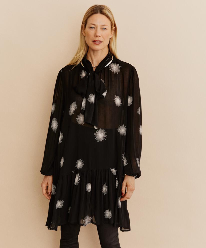 Ganika Tunika, Black