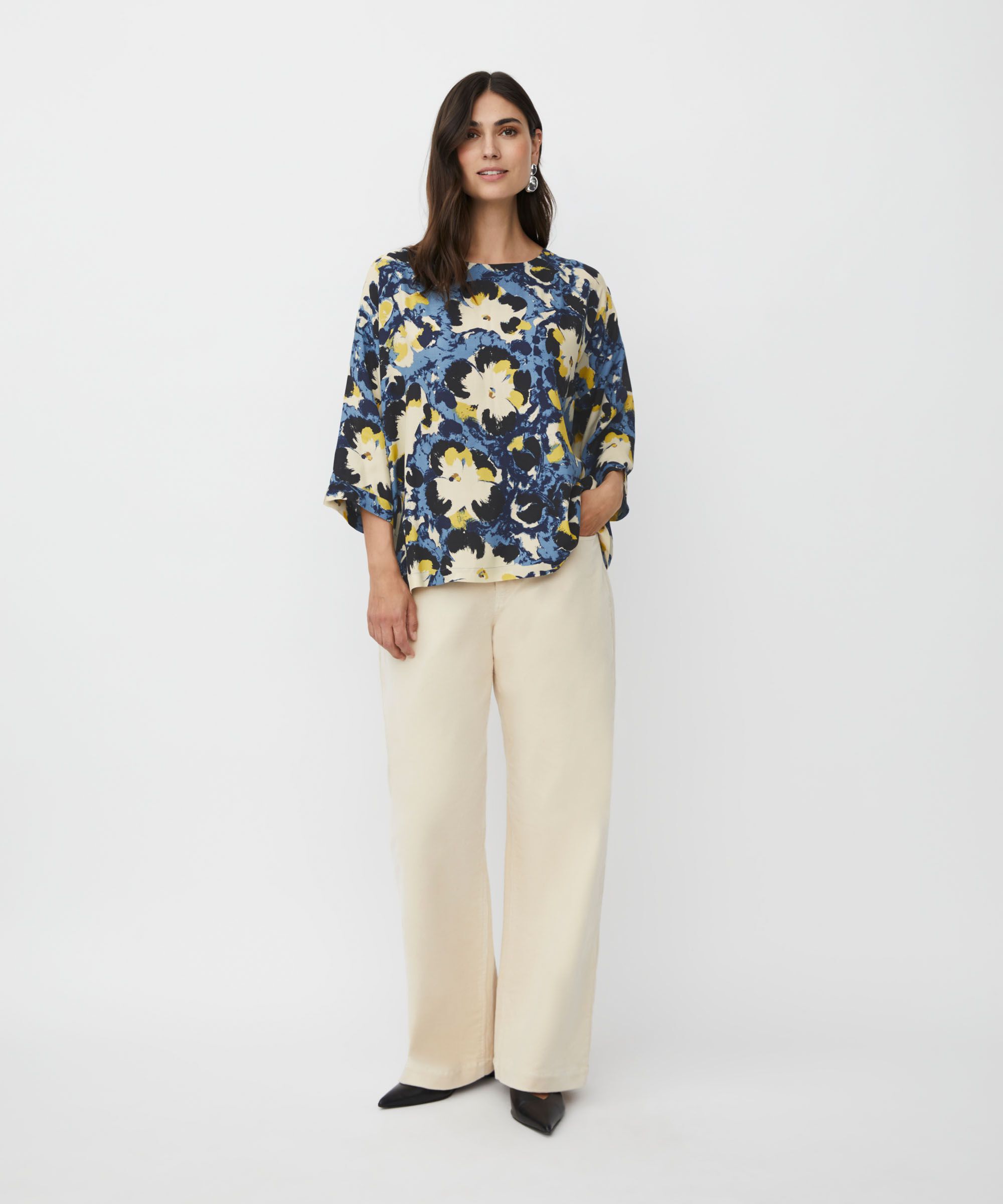 Becca Blus, Proven Blue