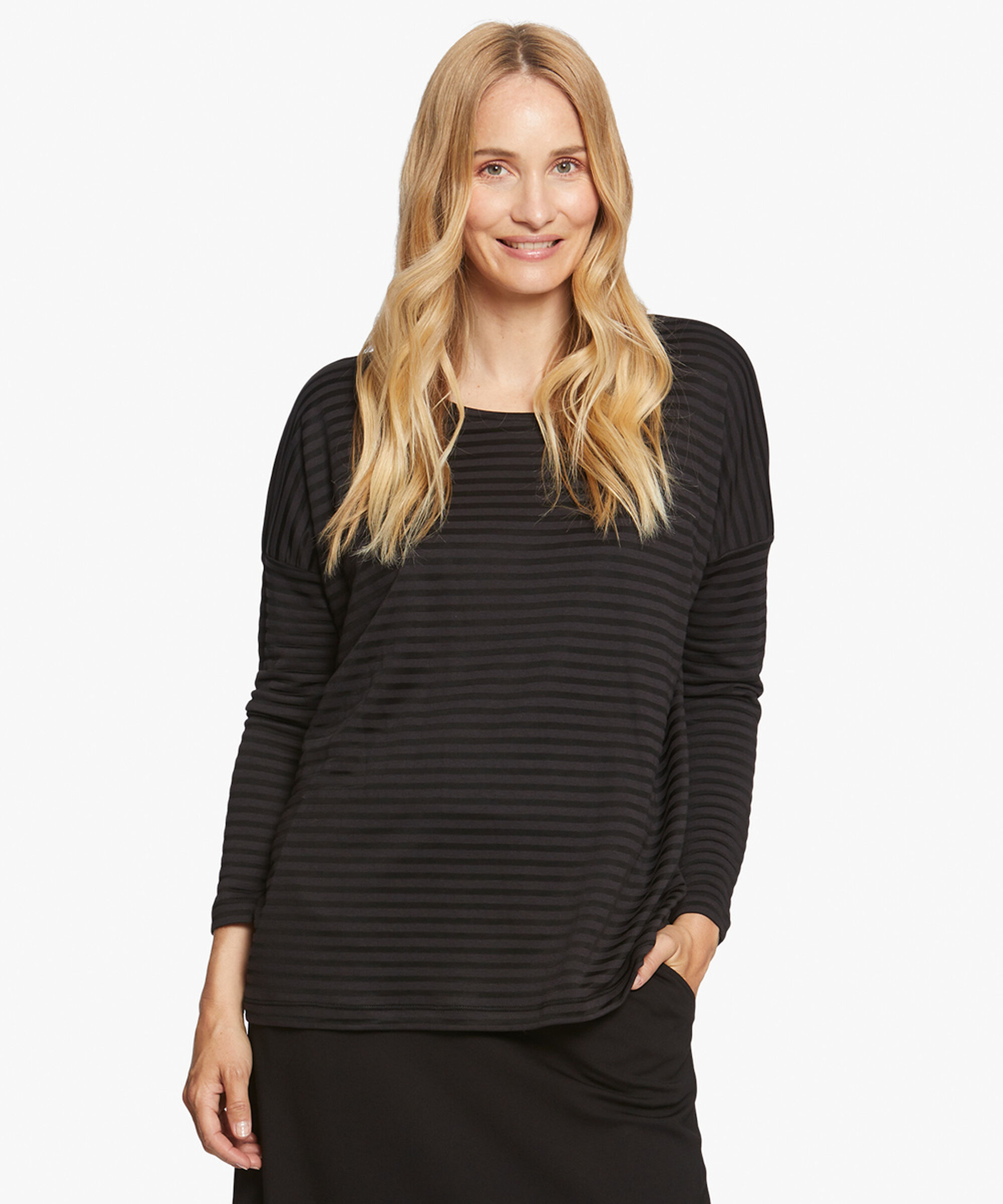 BABUA TOPP, Black