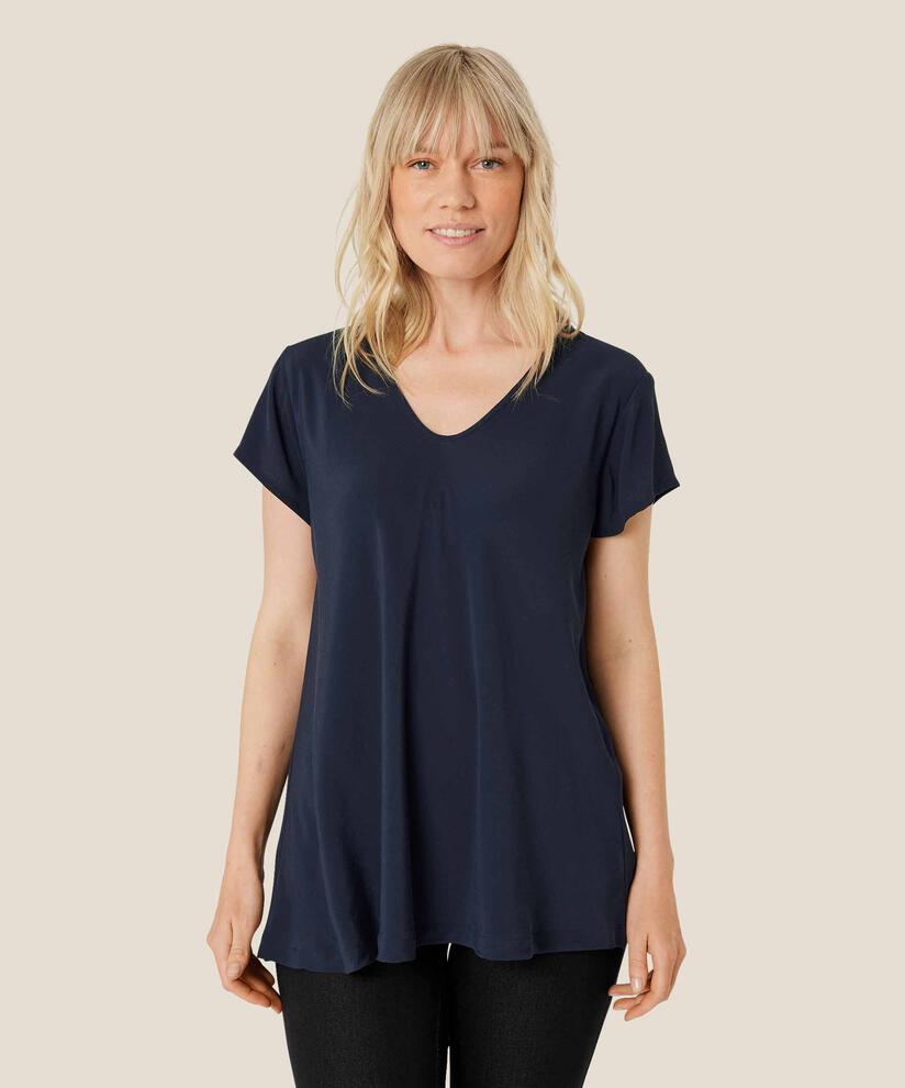 Kallo Blus, Navy