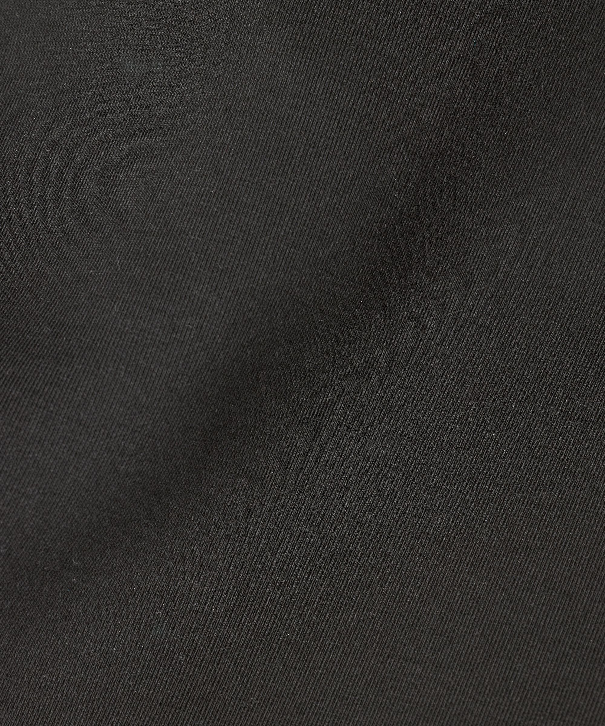 Tyni Kappa, Black