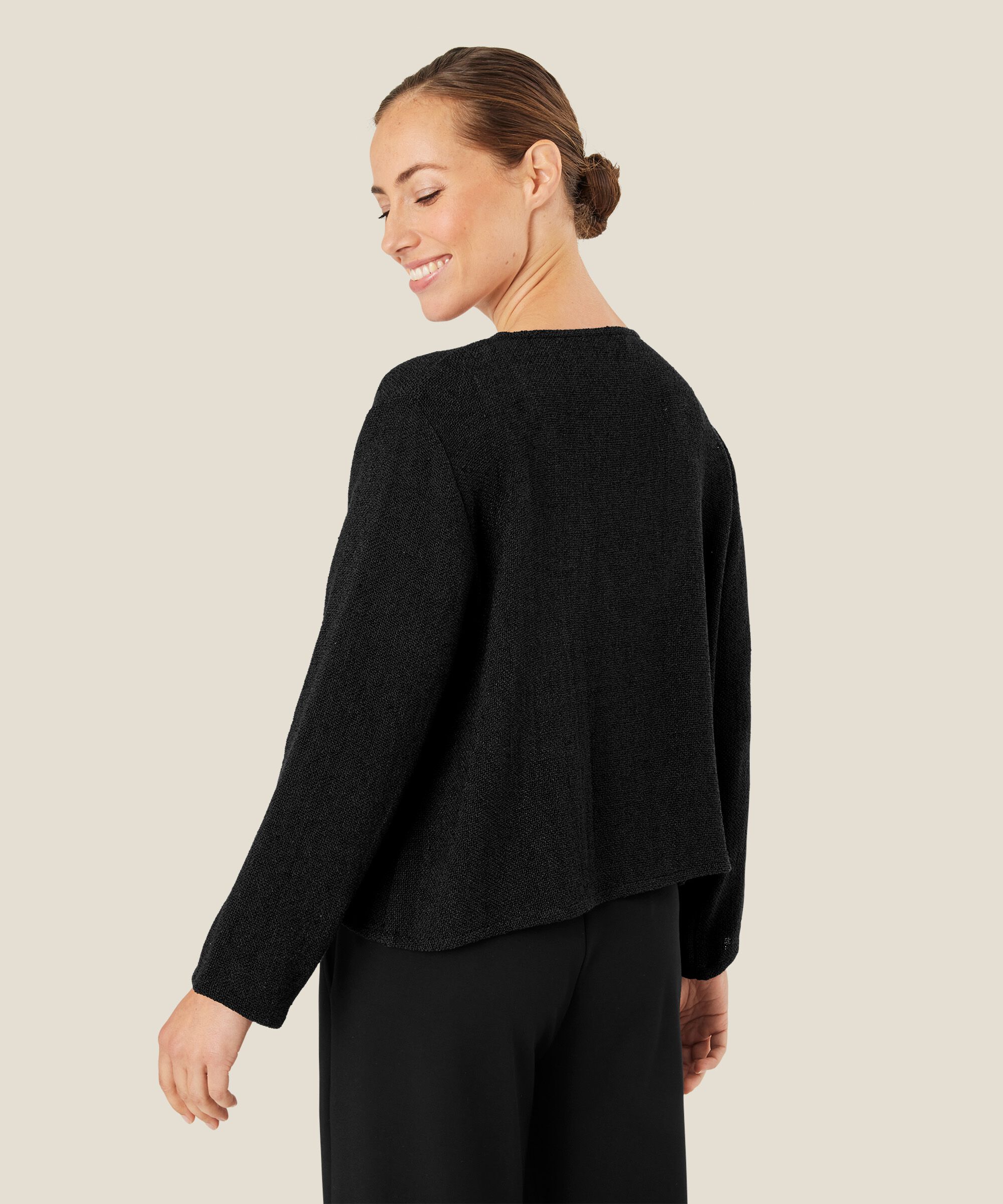 Julitta Jacka, Black