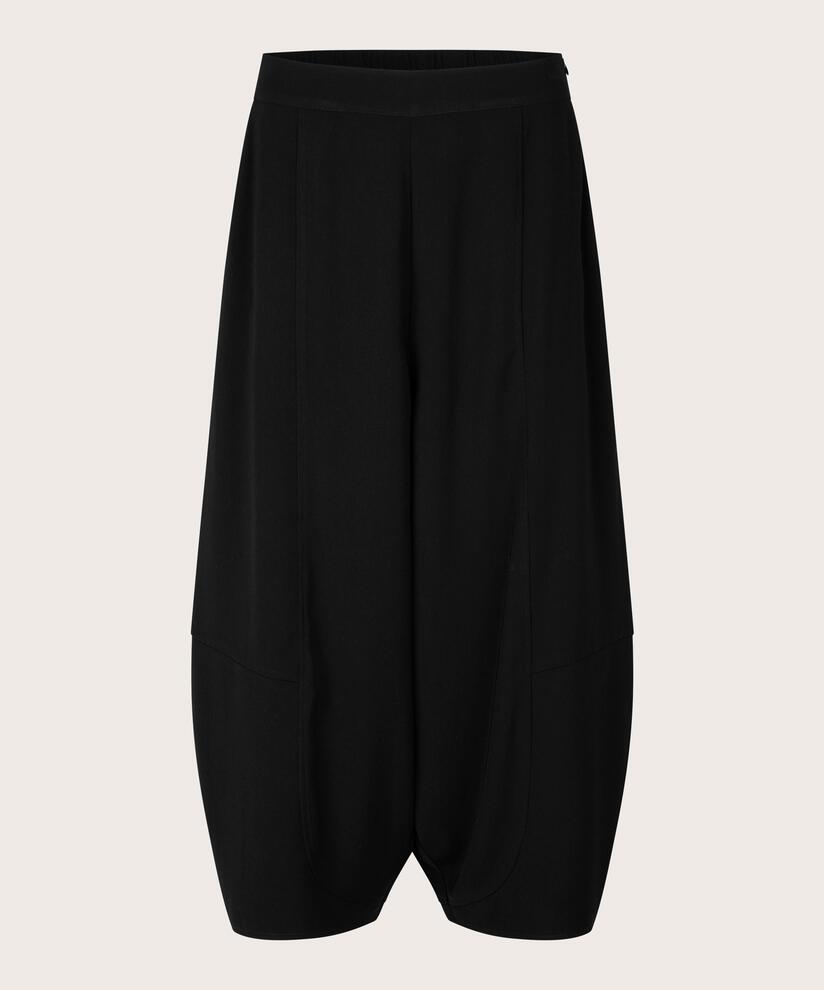 Peggy Bukser, Black