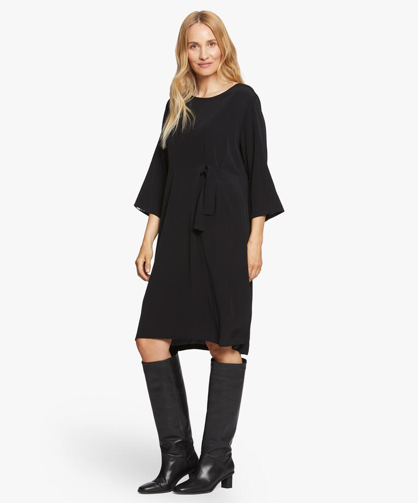 NONIE KLÄNNING, Black