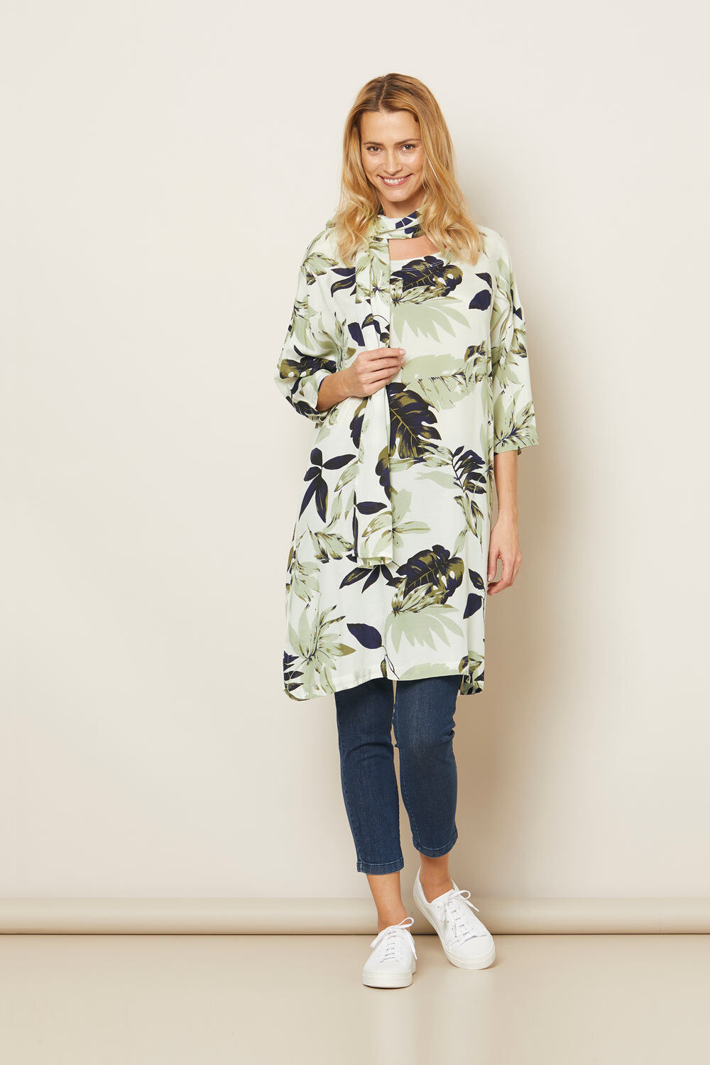 ALONG SCARF, Desert sage