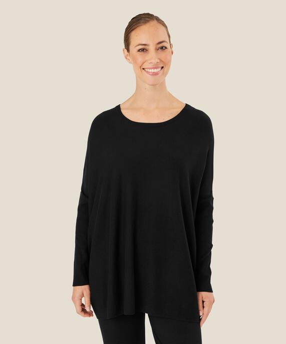 Fanasi Topp, Black