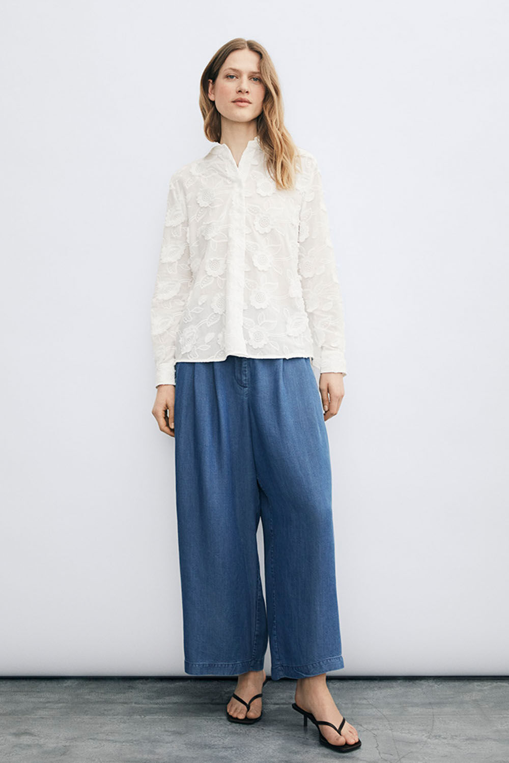 Imma Skjorta - White, Penira Jeans - Washed denim