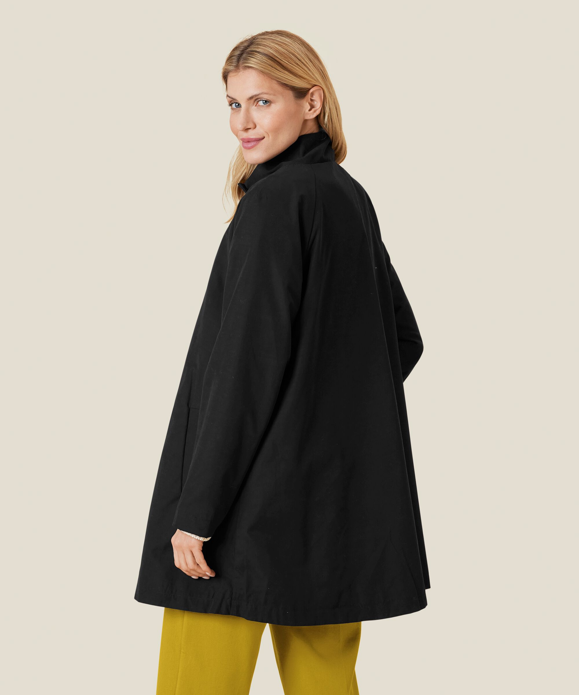 Teresa Kappa , Black