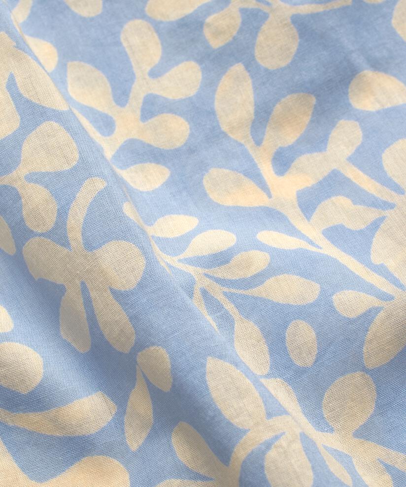 Delphia Blus, Della Blue