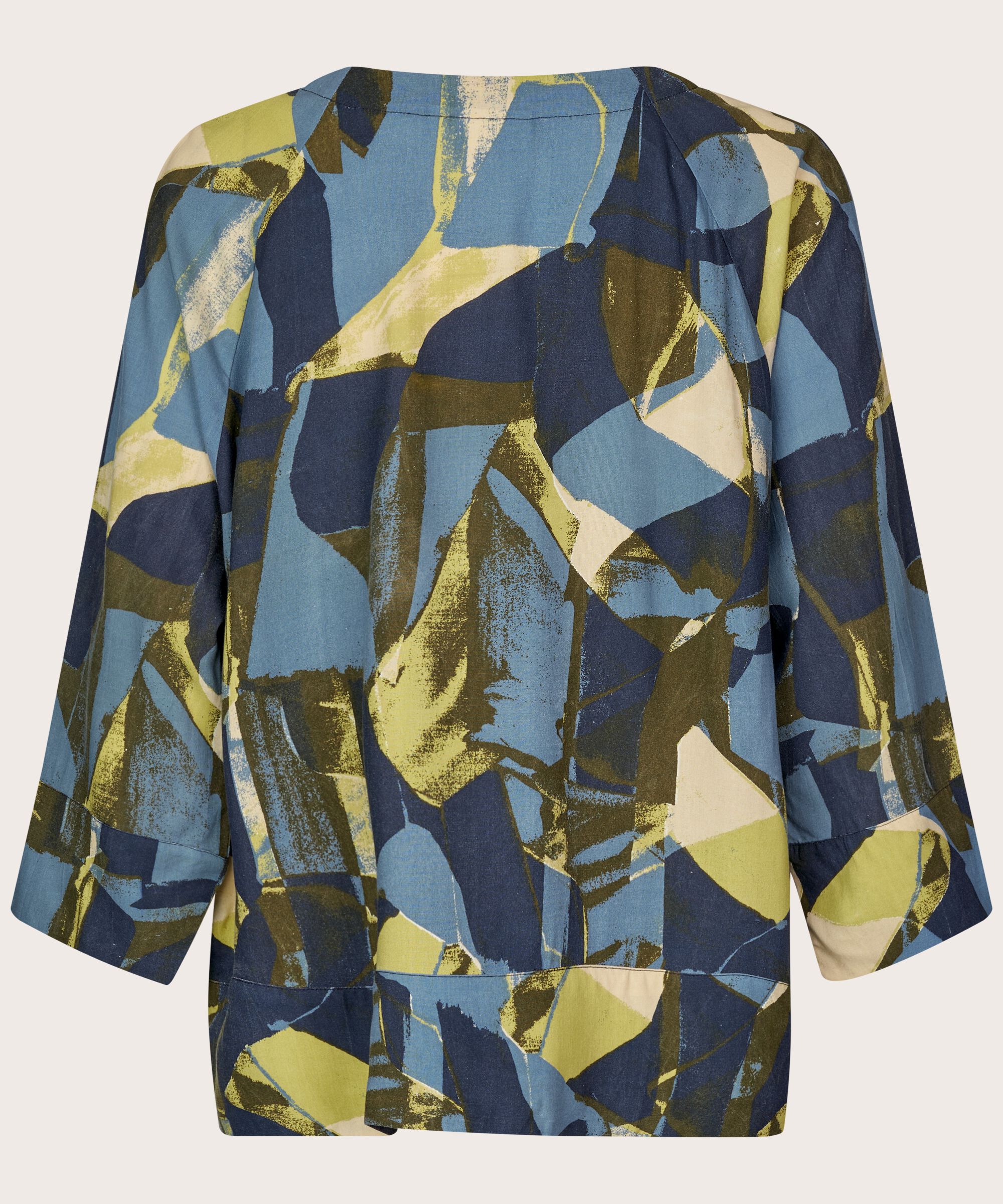 Benika Blus, Proven Blue