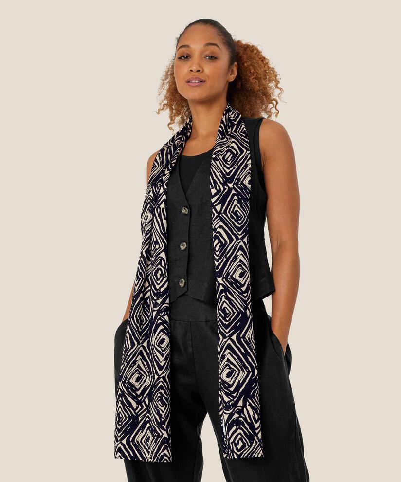 Along Scarf, Black