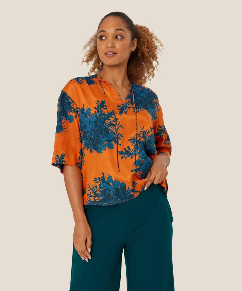 Boniti Blus, Russ Orange