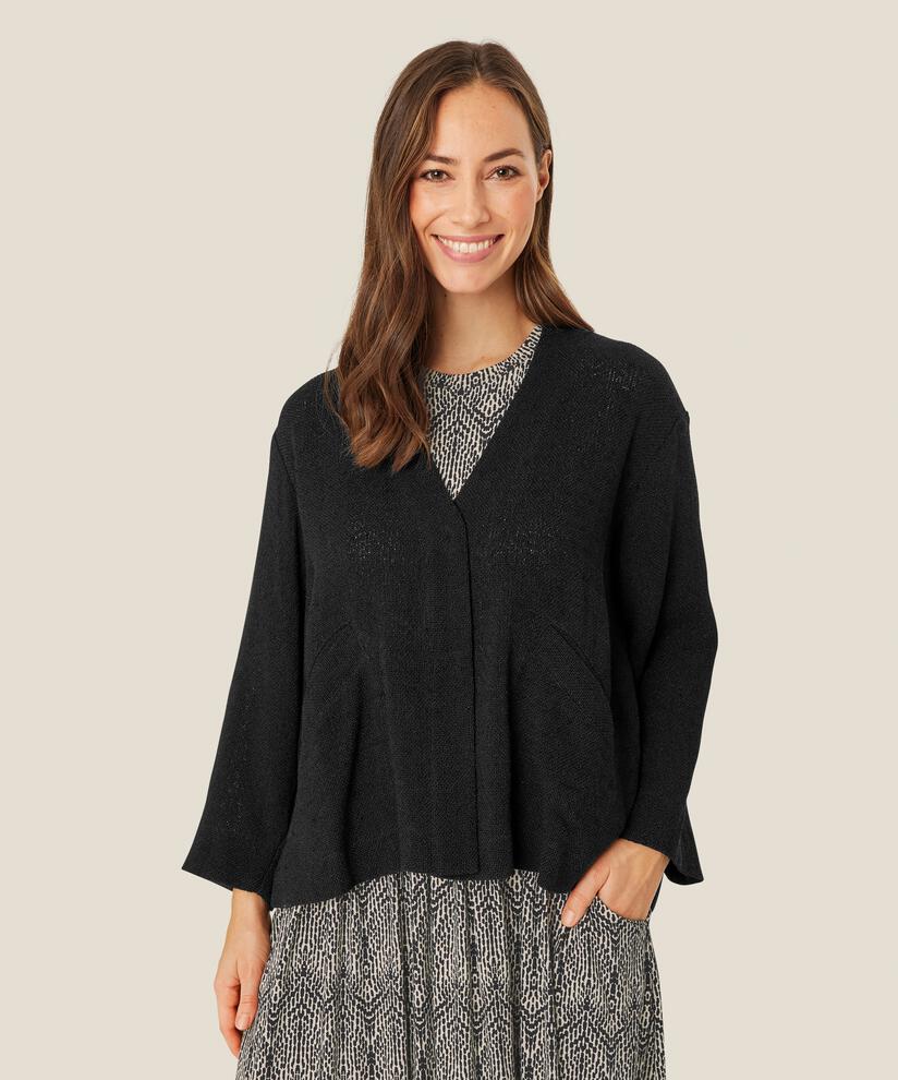 Jale Jacka, Black