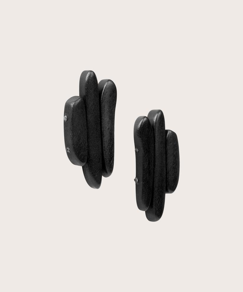 Ryvia Öhrhängen, Black