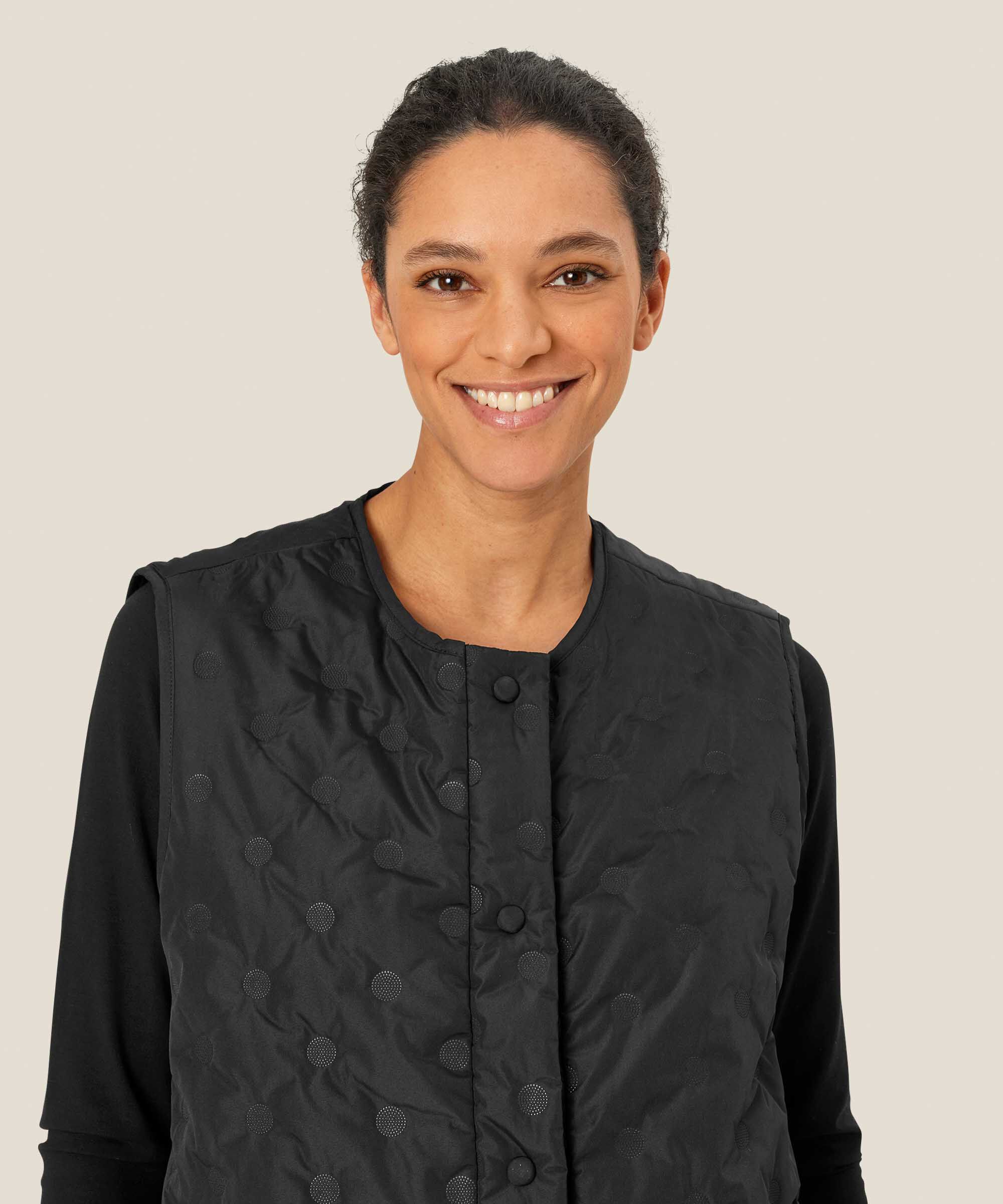 Tutta Väst, Black