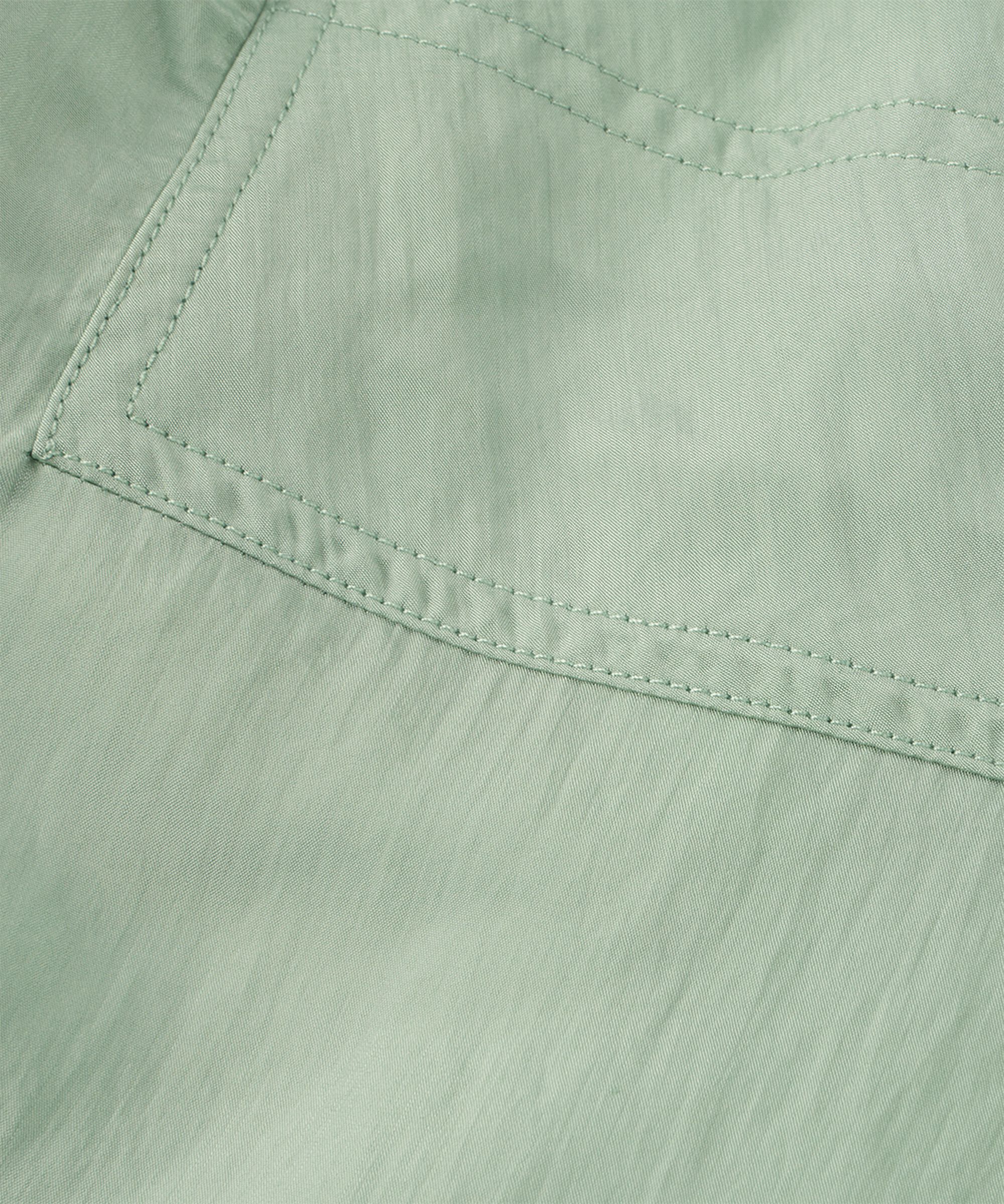 Dianthe Topp, Frosty Green