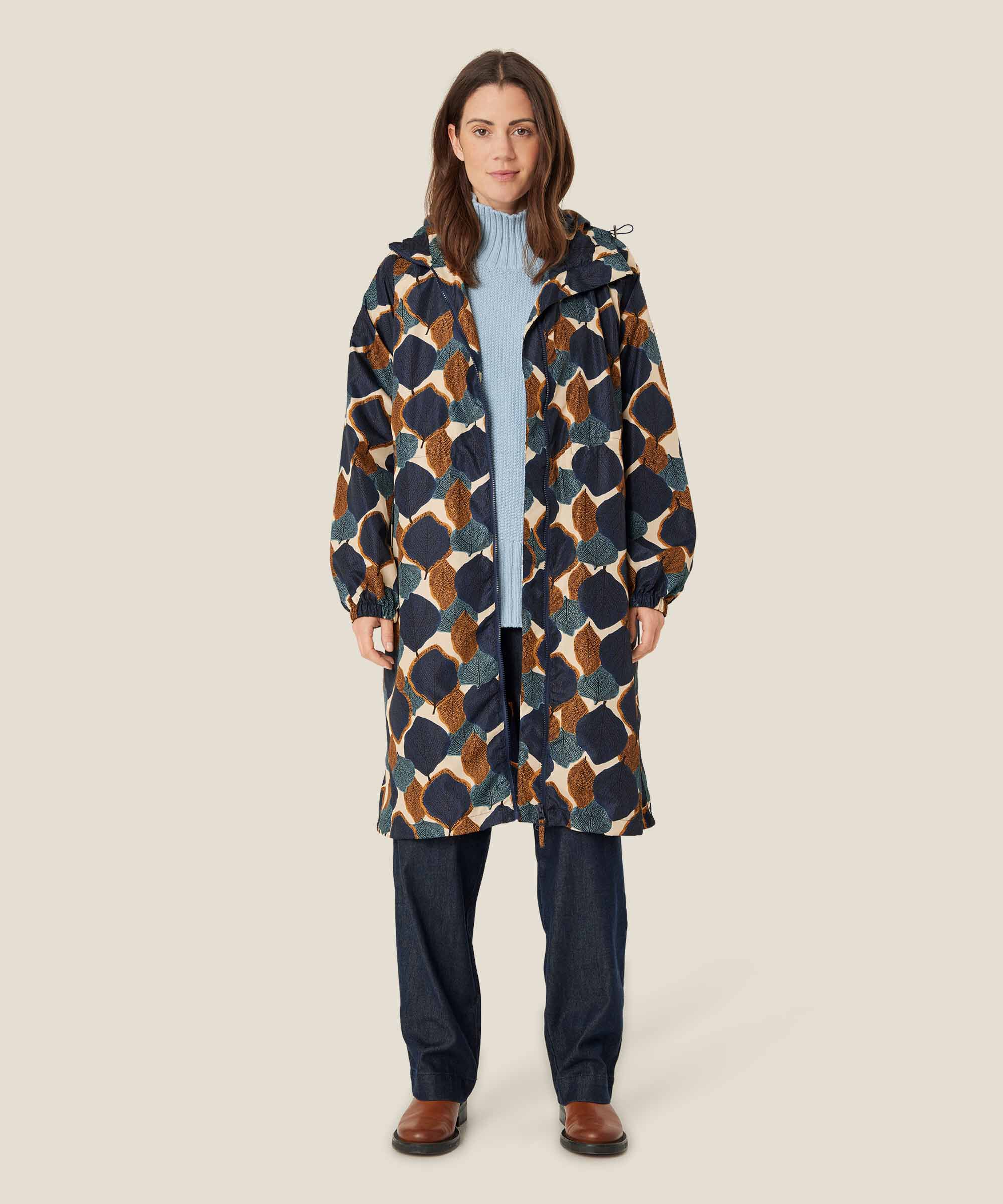 Trina Regnkappa, Moonlit Ocean