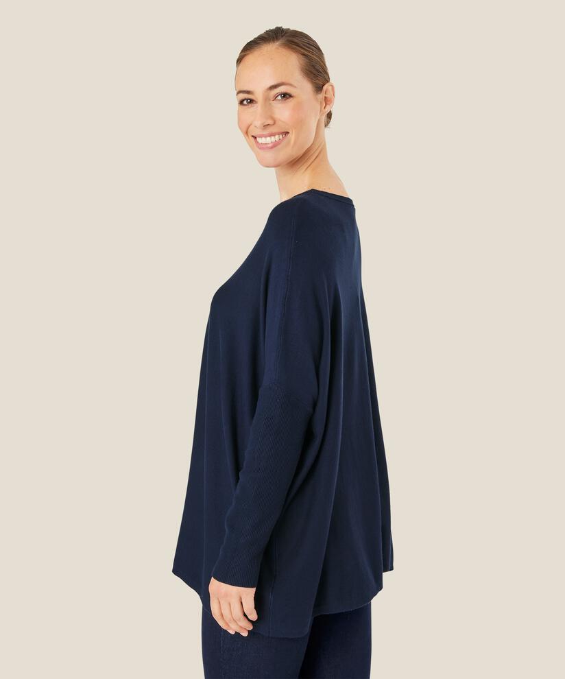 Fanasi Topp, Navy