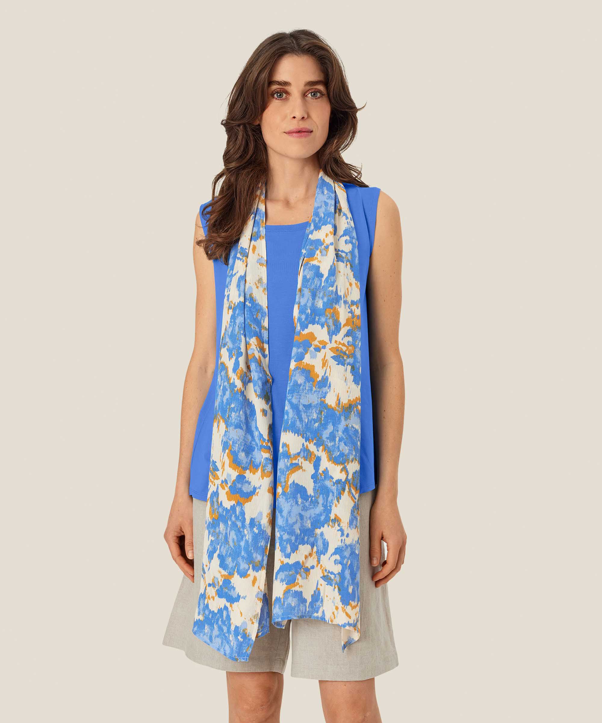 Along Scarf, Nebulas Blue