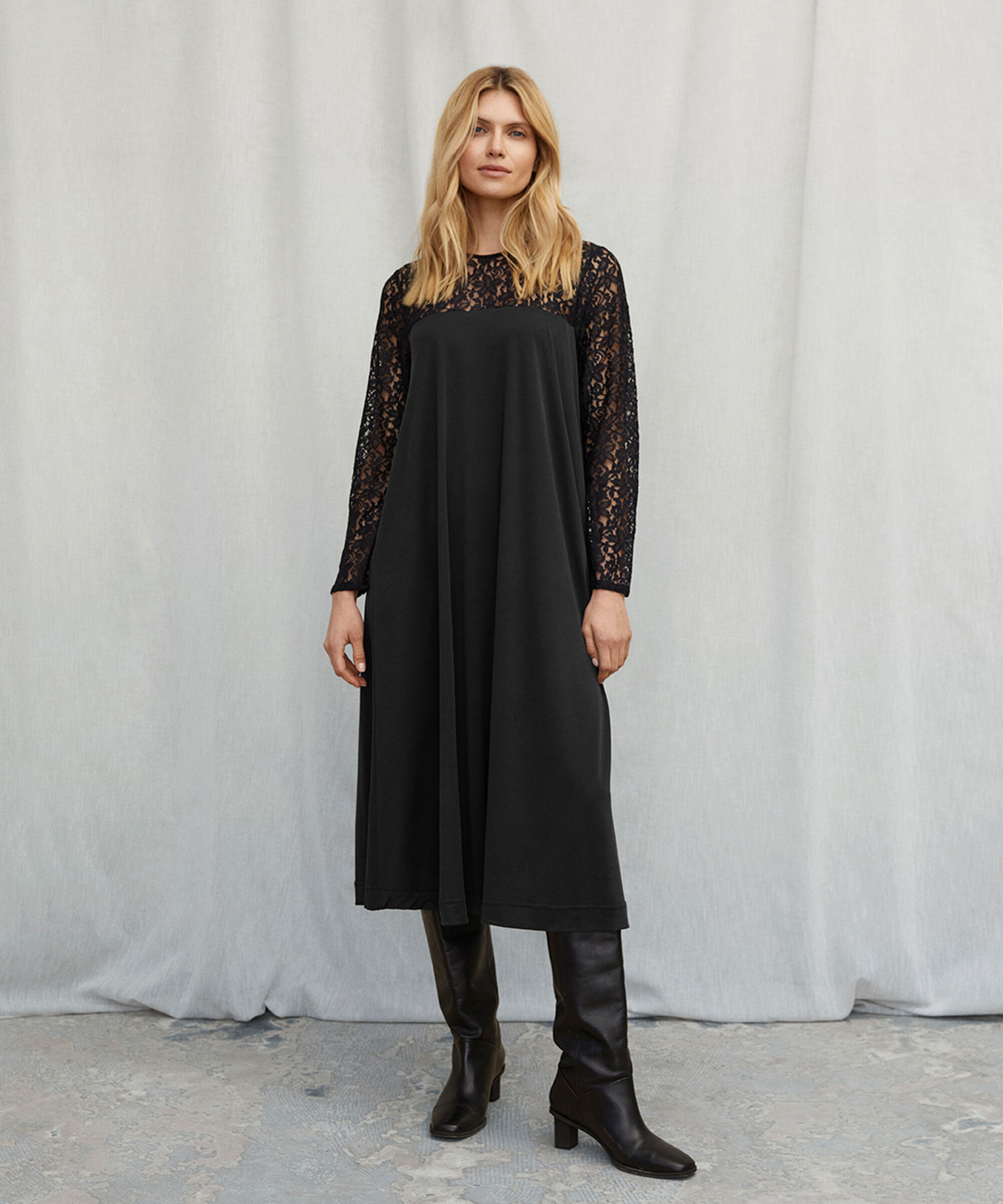 NERIDA JERSEY KLÄNNING, Black