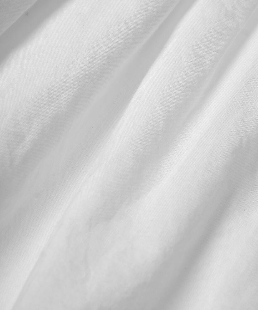 Dina Topp, White