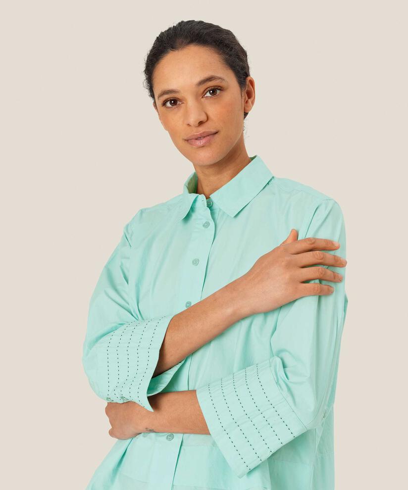 Ianela Skjorta, P. Turquoise