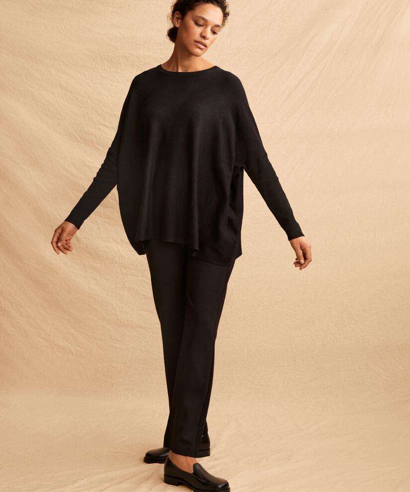 Fanasi Topp, Black