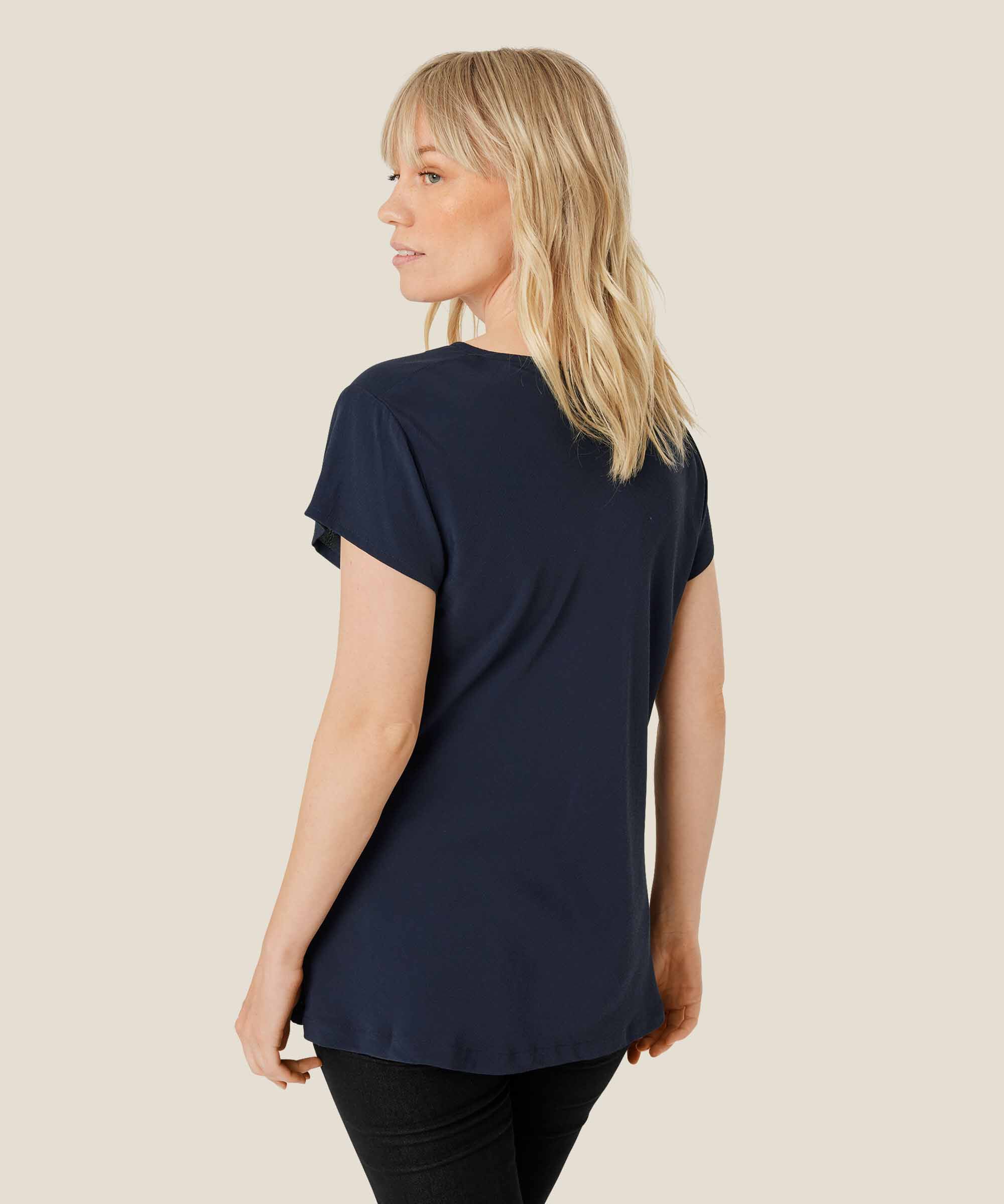 Kallo Blus, Navy