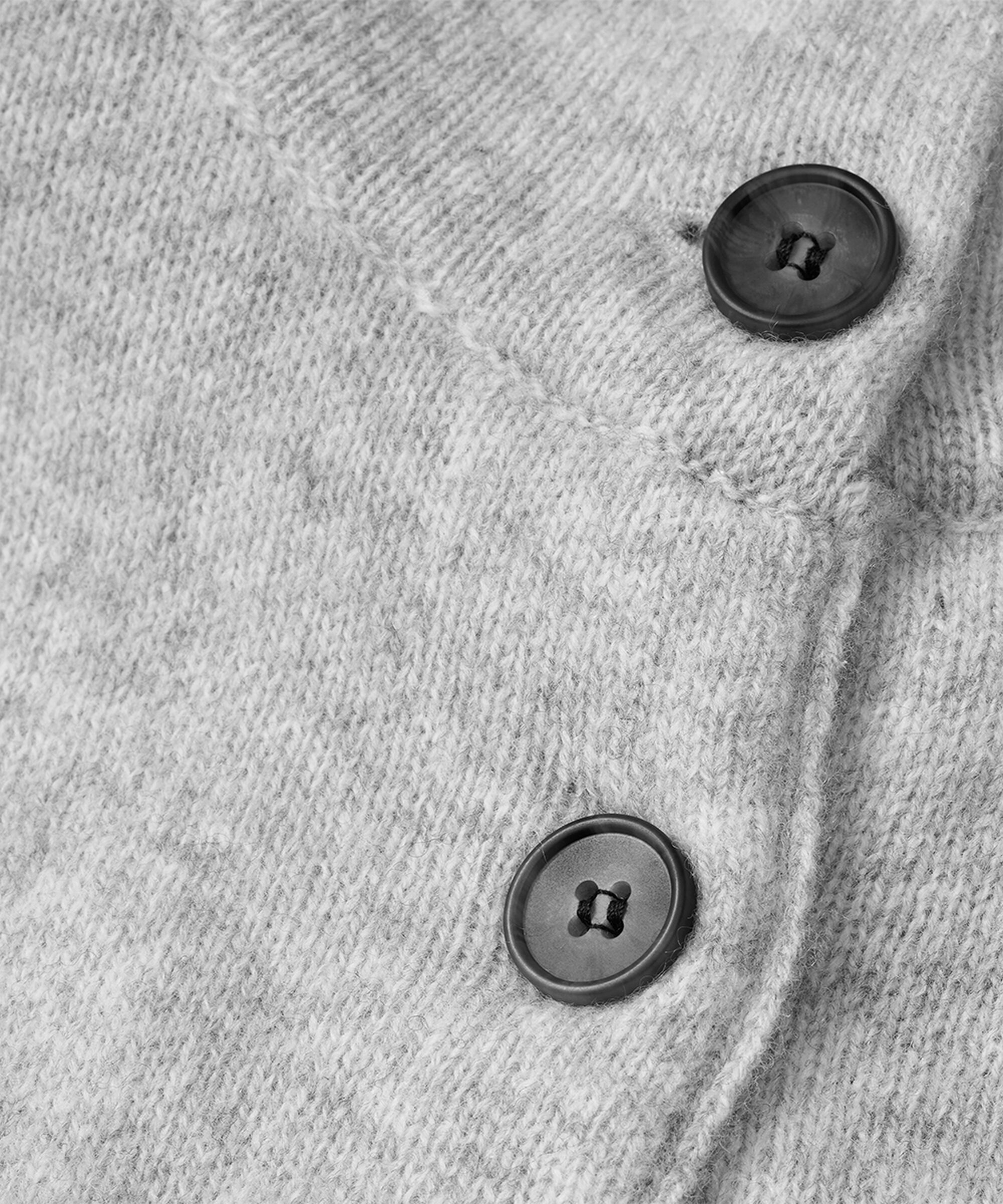 Laritsa Kofta, L. Grey mel.