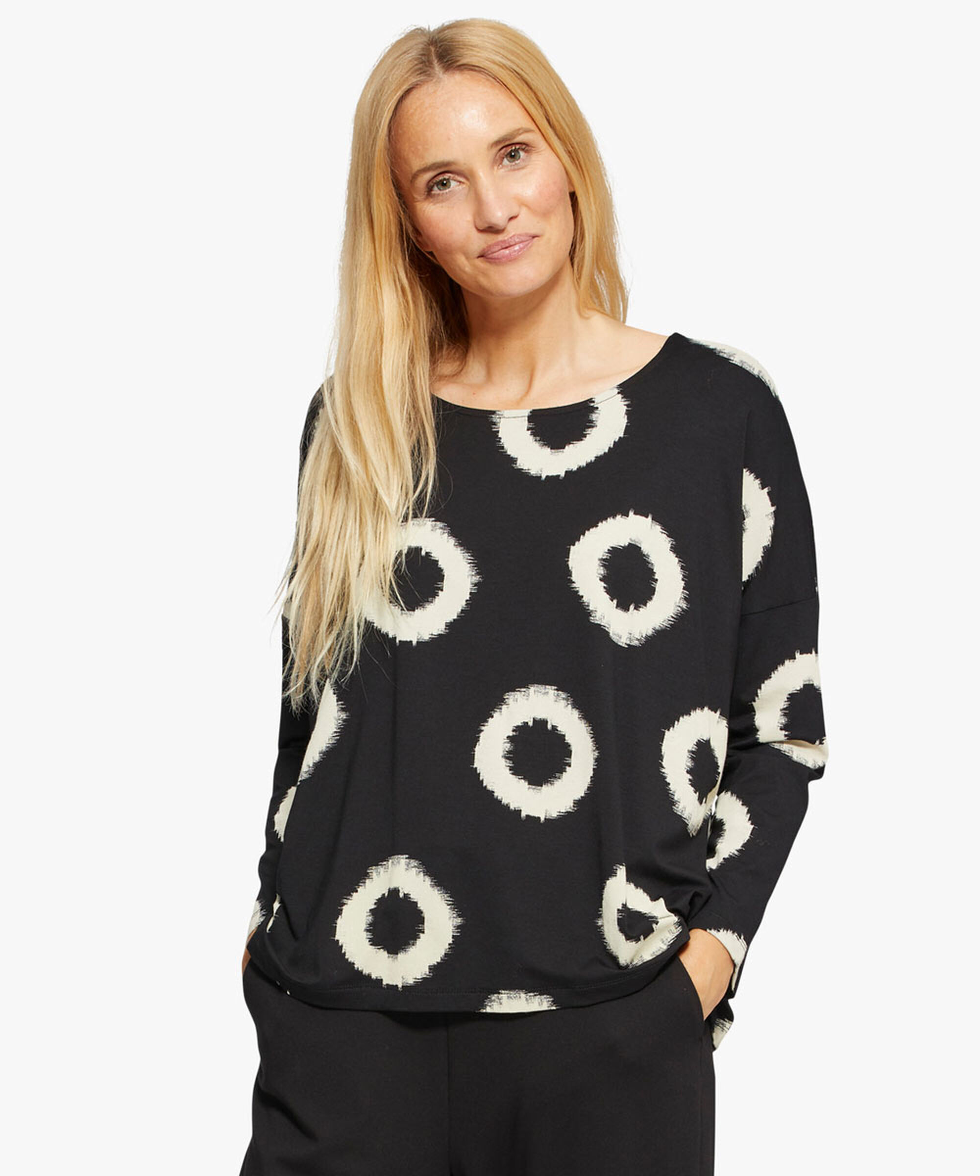 BABUA TOPP, Black