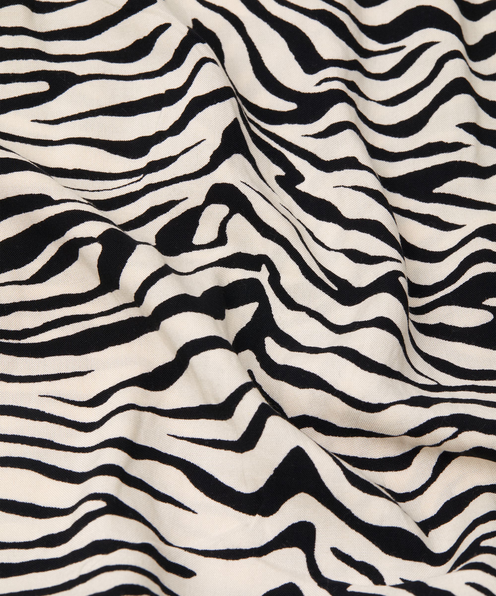 Nari Klänning, Whitecap