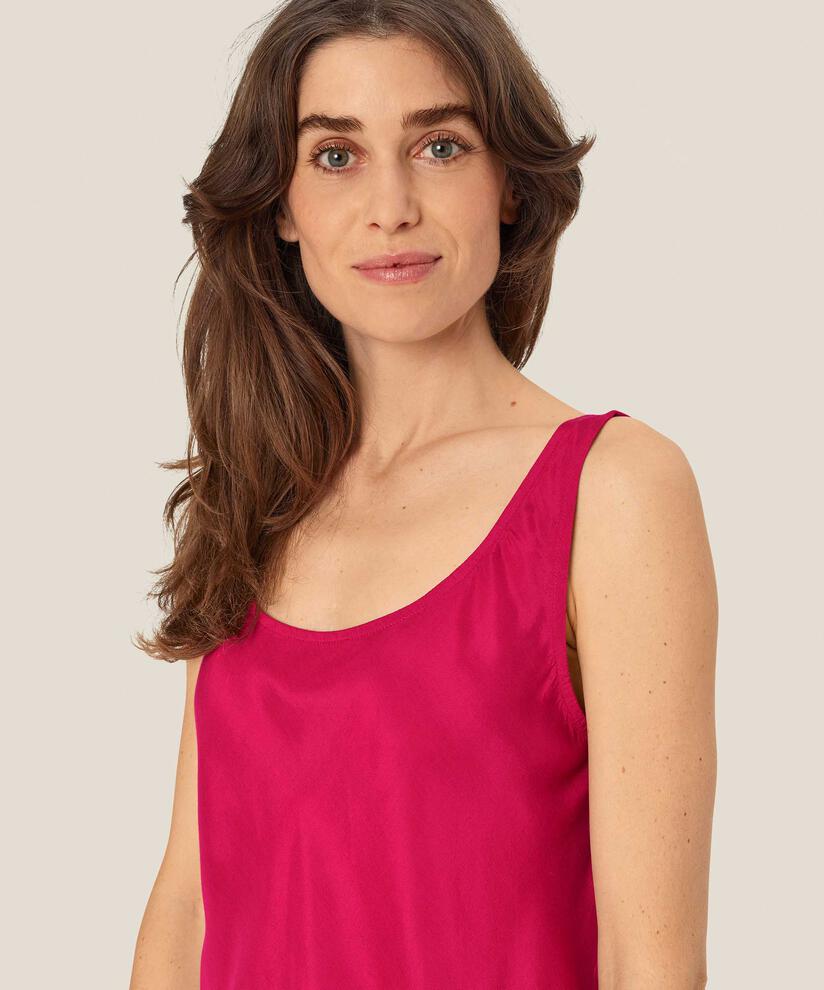 Ece Topp, Persian Red