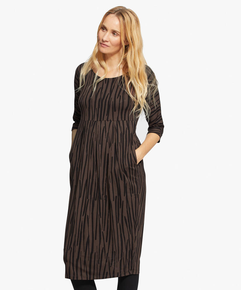 NIMA KLÄNNING, Chocolate