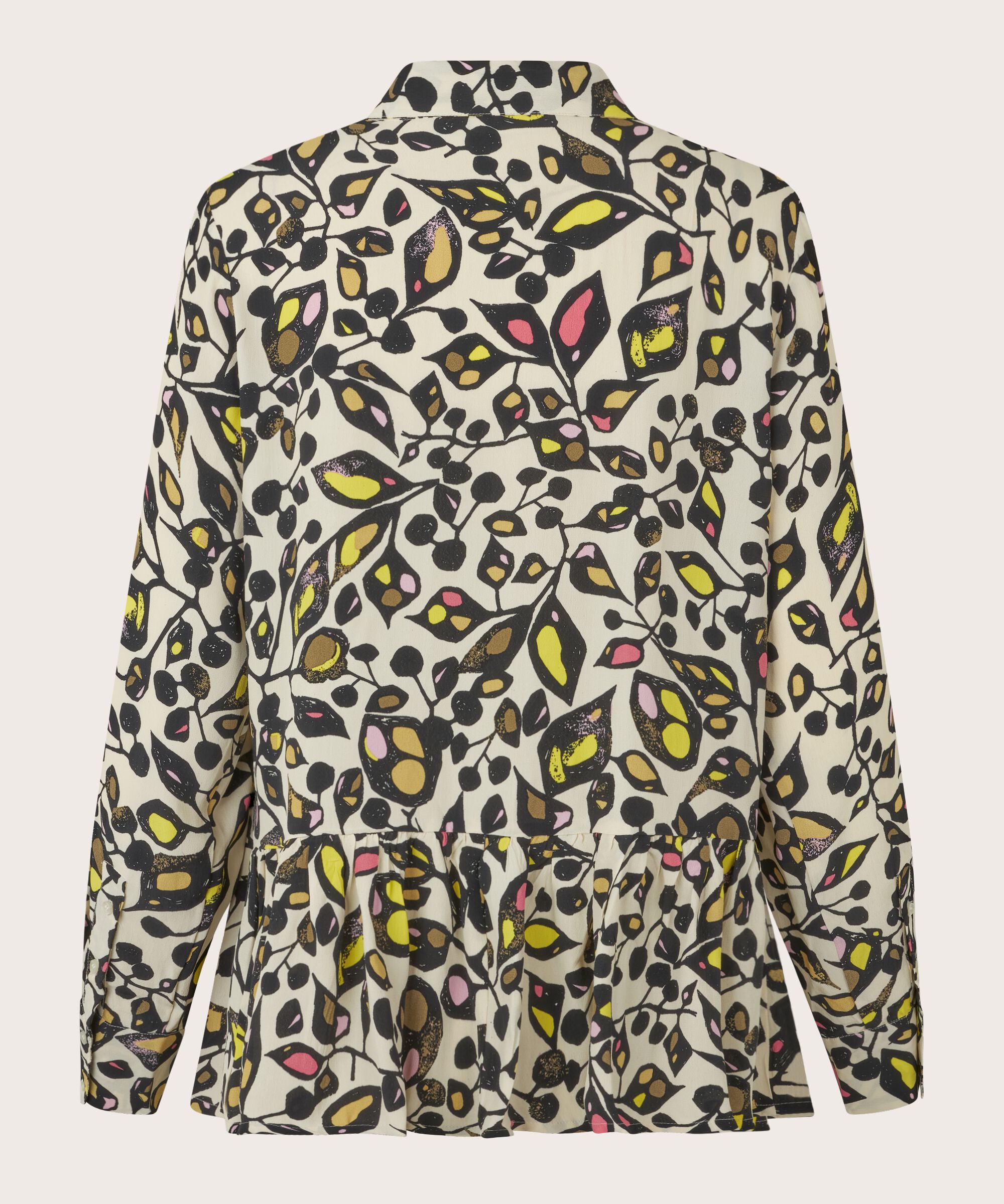 Idana Skjorta, Capers