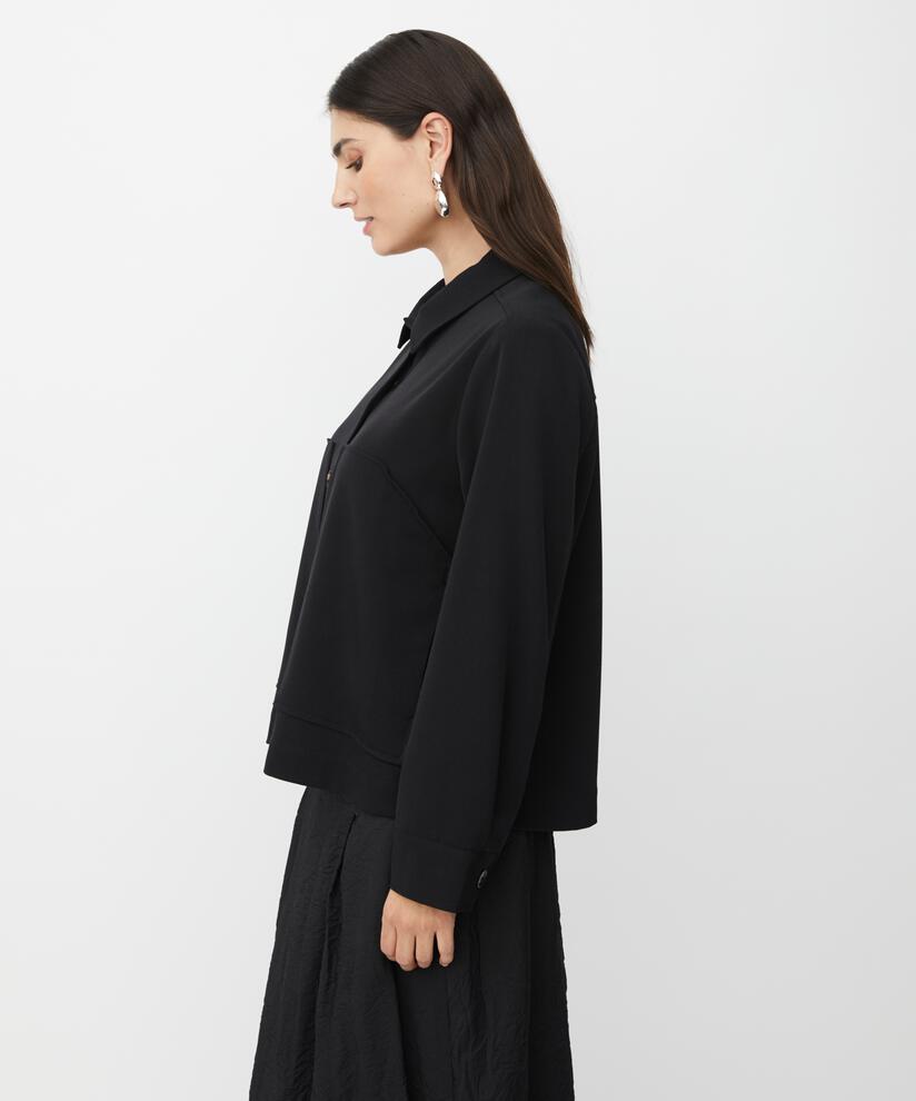 Jettina Jacka, Black