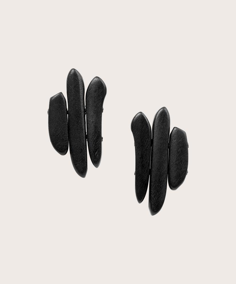 Ryvia Öhrhängen, Black