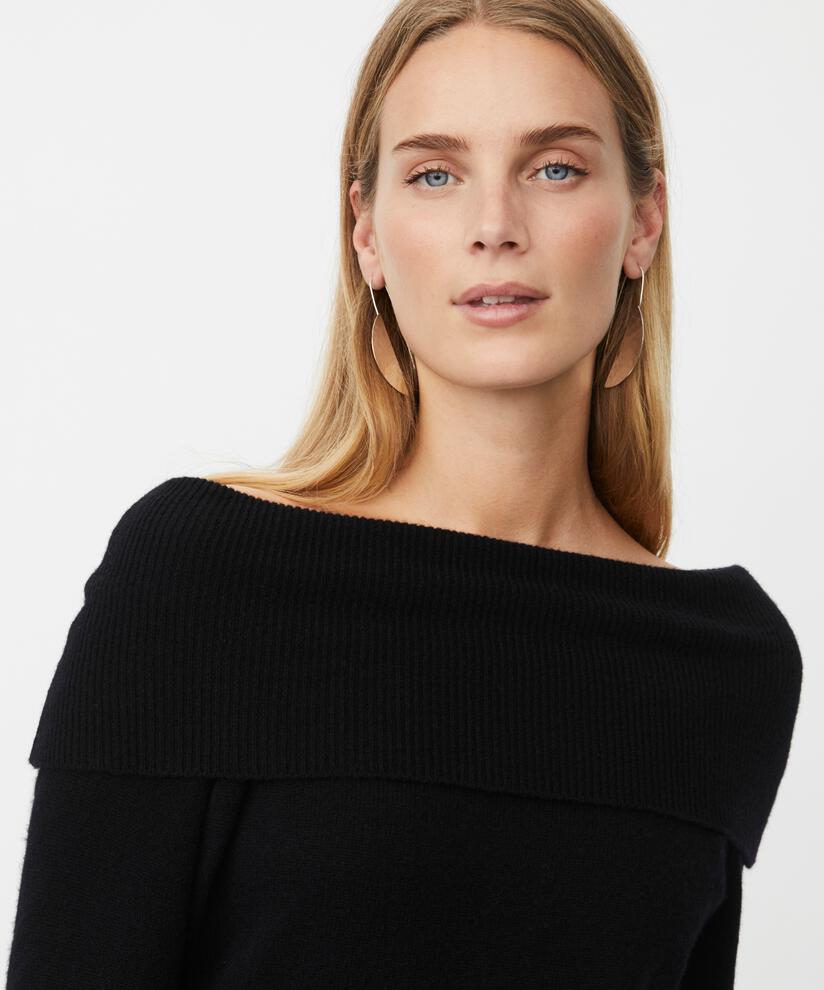 Floraia Ulltopp, Black