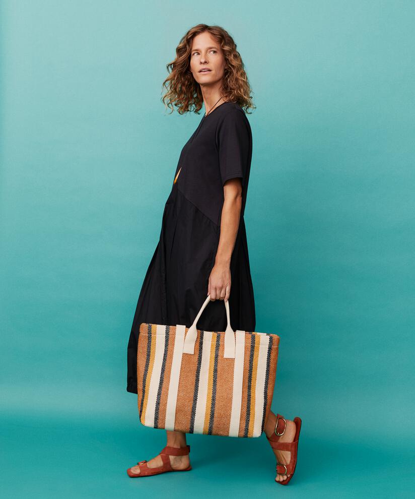 Rubbi Väska, Cashew