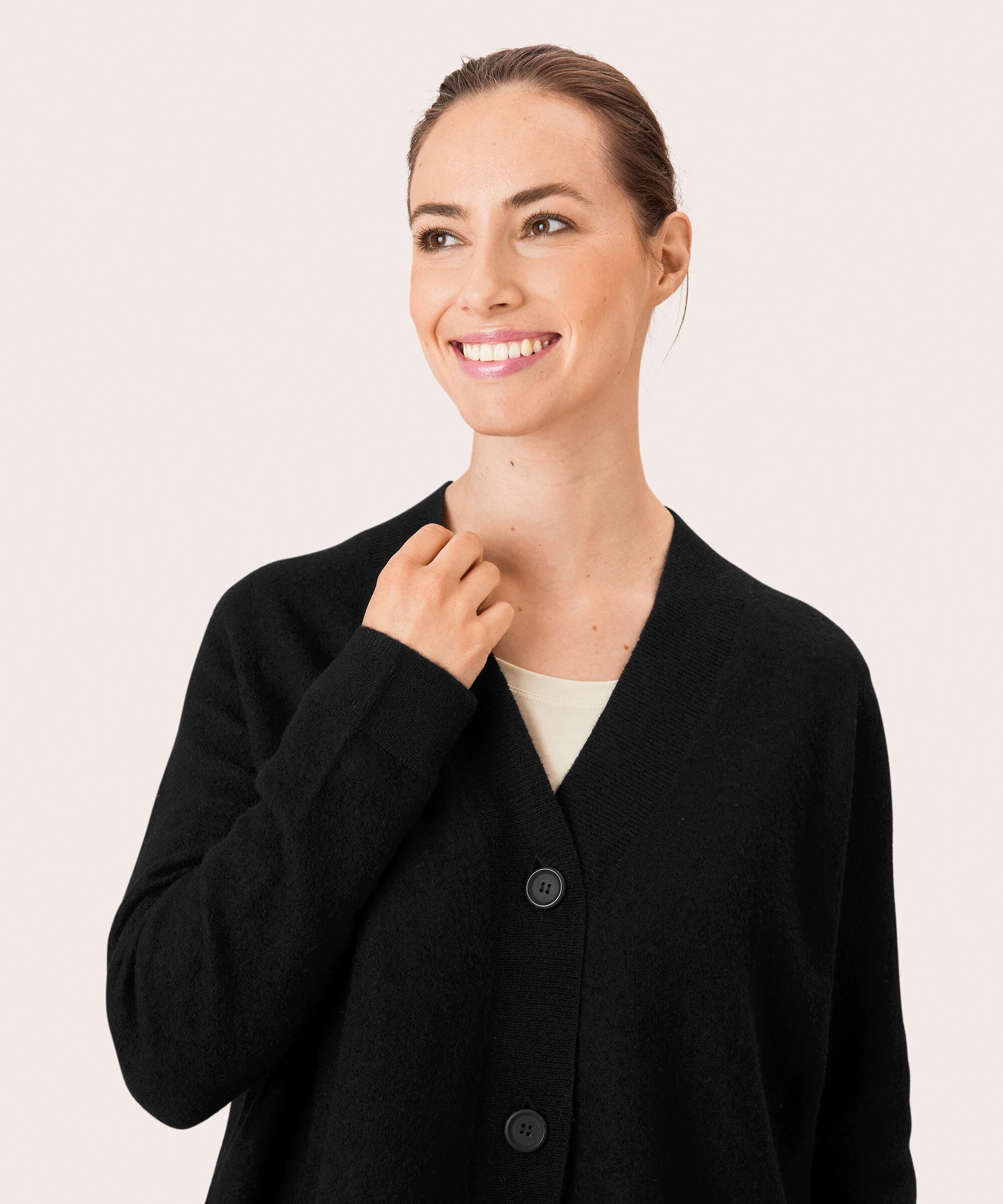 LUCIA KOFTA, Black