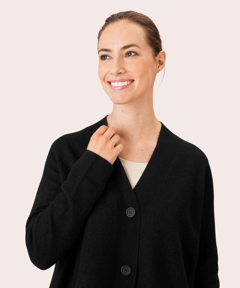 LUCIA KOFTA, Black